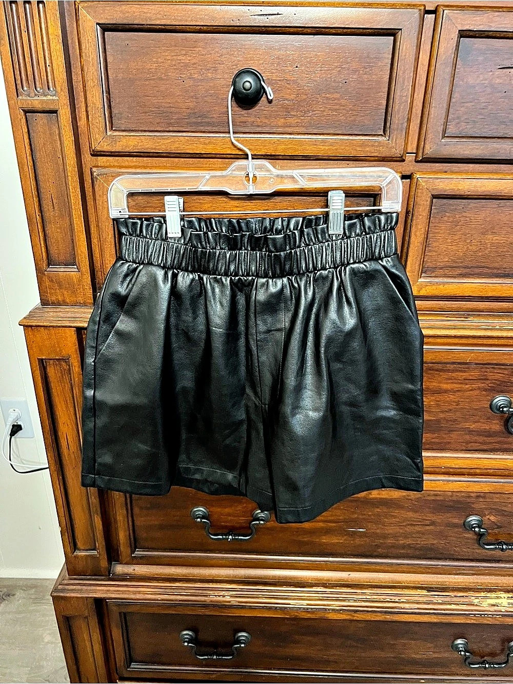 BB Dakota Black Leather-Look Shorts Size Medium